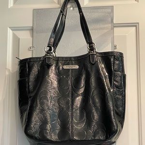 Pre owned patten leather purse brand coach color black